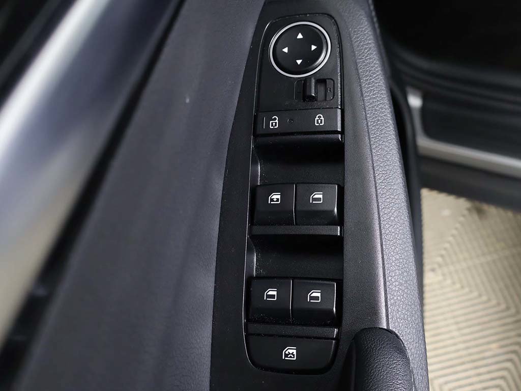 Used 2024 Kia Seltos S AWD/4WD image 32