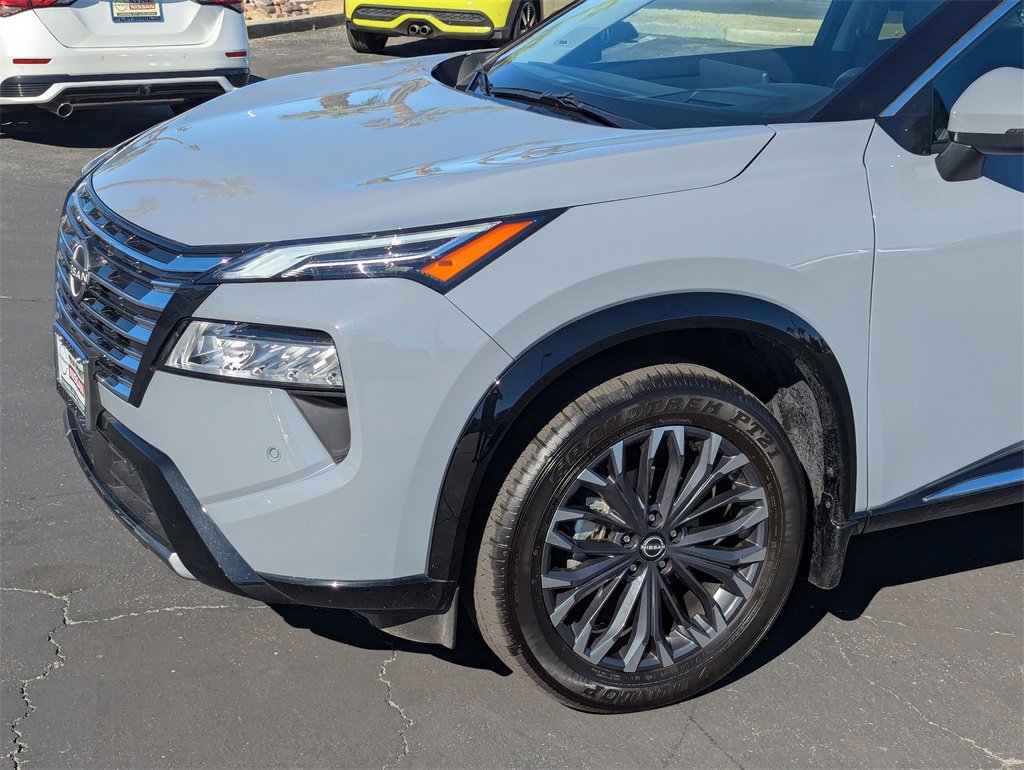 Certified 2025 Nissan Rogue Platinum w/ Platinum Premium Package image 8