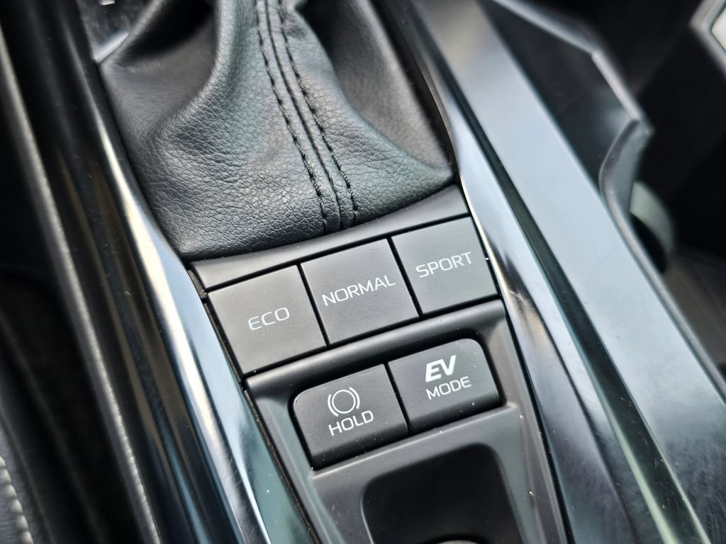 Certified 2025 Toyota Camry SE FWD image 8