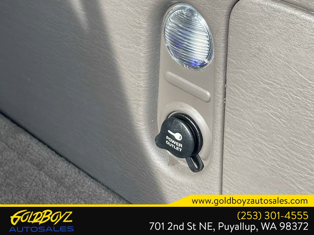 Used 2004 Chrysler PT Cruiser Limited w/ Chrome Accents Group FWD image 21