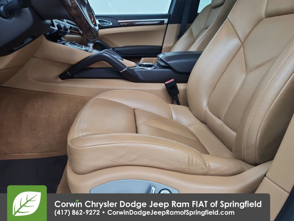 Used 2014 Porsche Cayenne Diesel AWD/4WD image 20