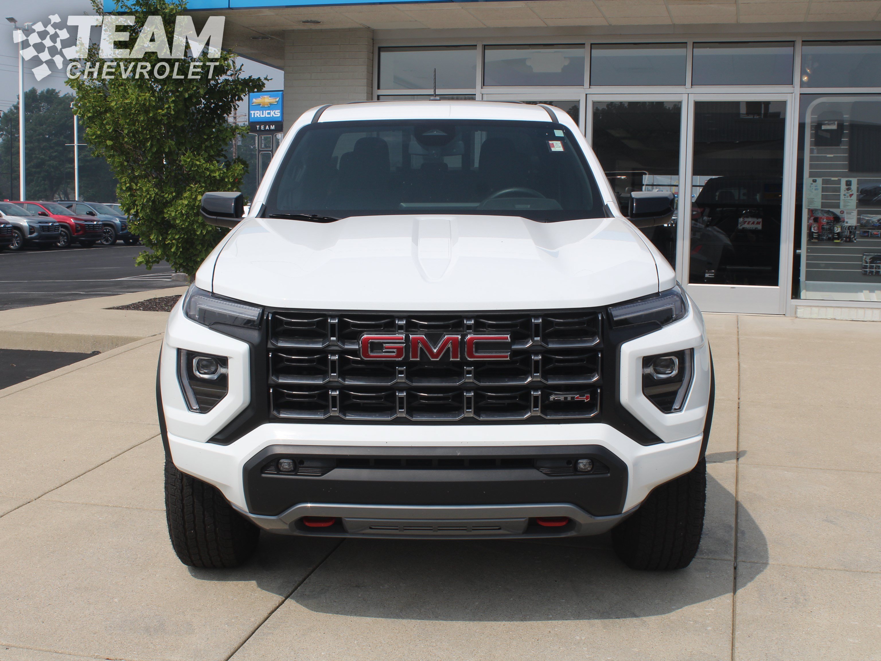 Certified 2025 GMC Canyon AT4 AWD/4WD image 9