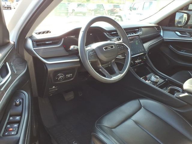Used 2023 Jeep Grand Cherokee L Limited w/ Luxury Tech Group II image 14