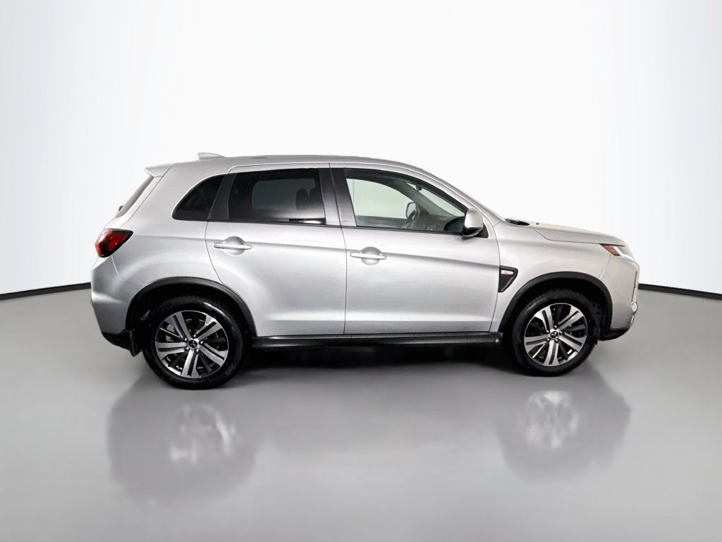 Used 2025 Mitsubishi Outlander Sport AWD image 11