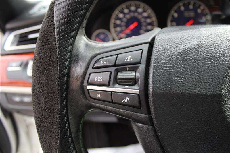 Used 2012 BMW ALPINA B7 xDrive LWB image 18