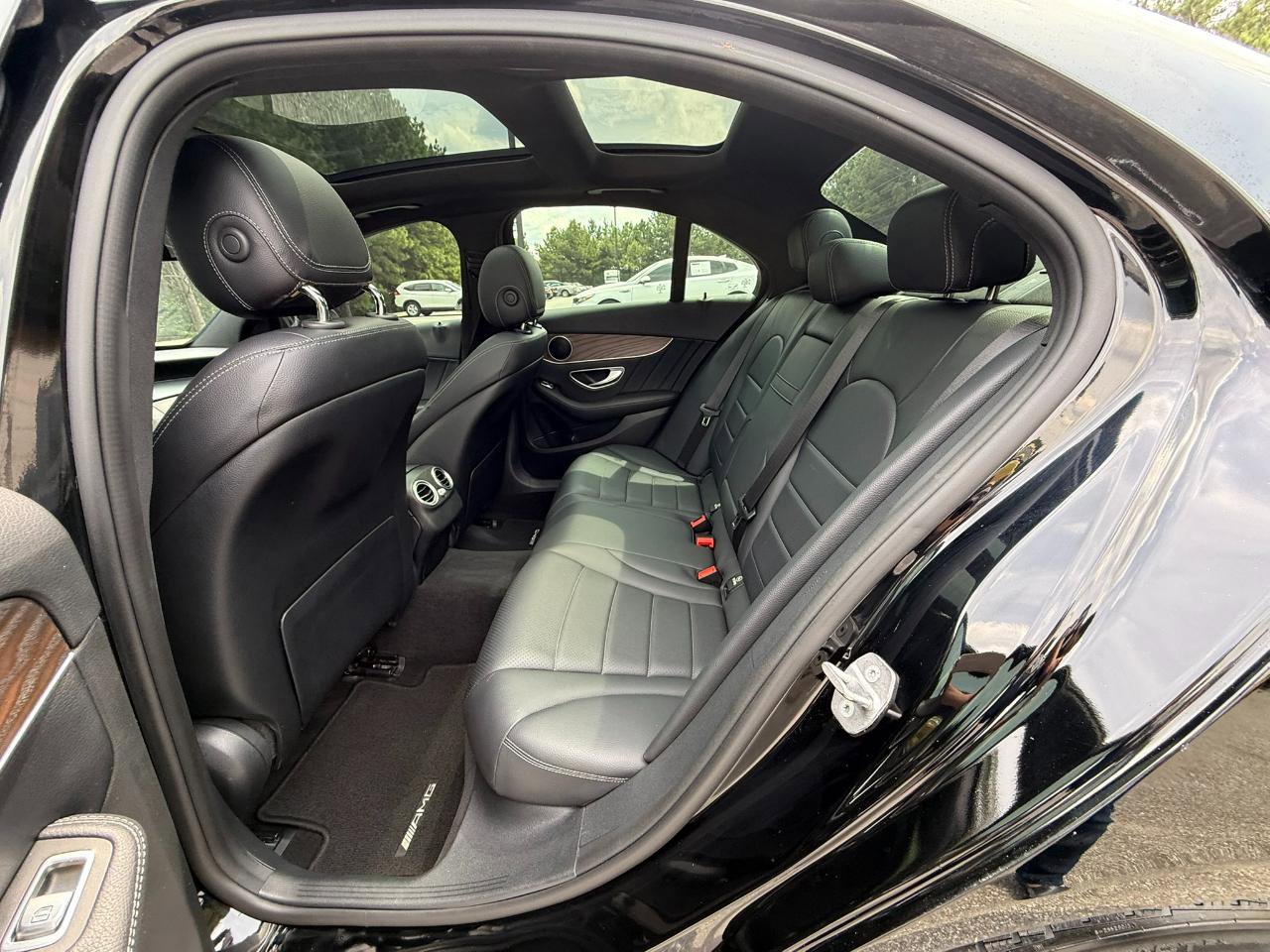 Used 2018 Mercedes-Benz C 300 Sedan image 11