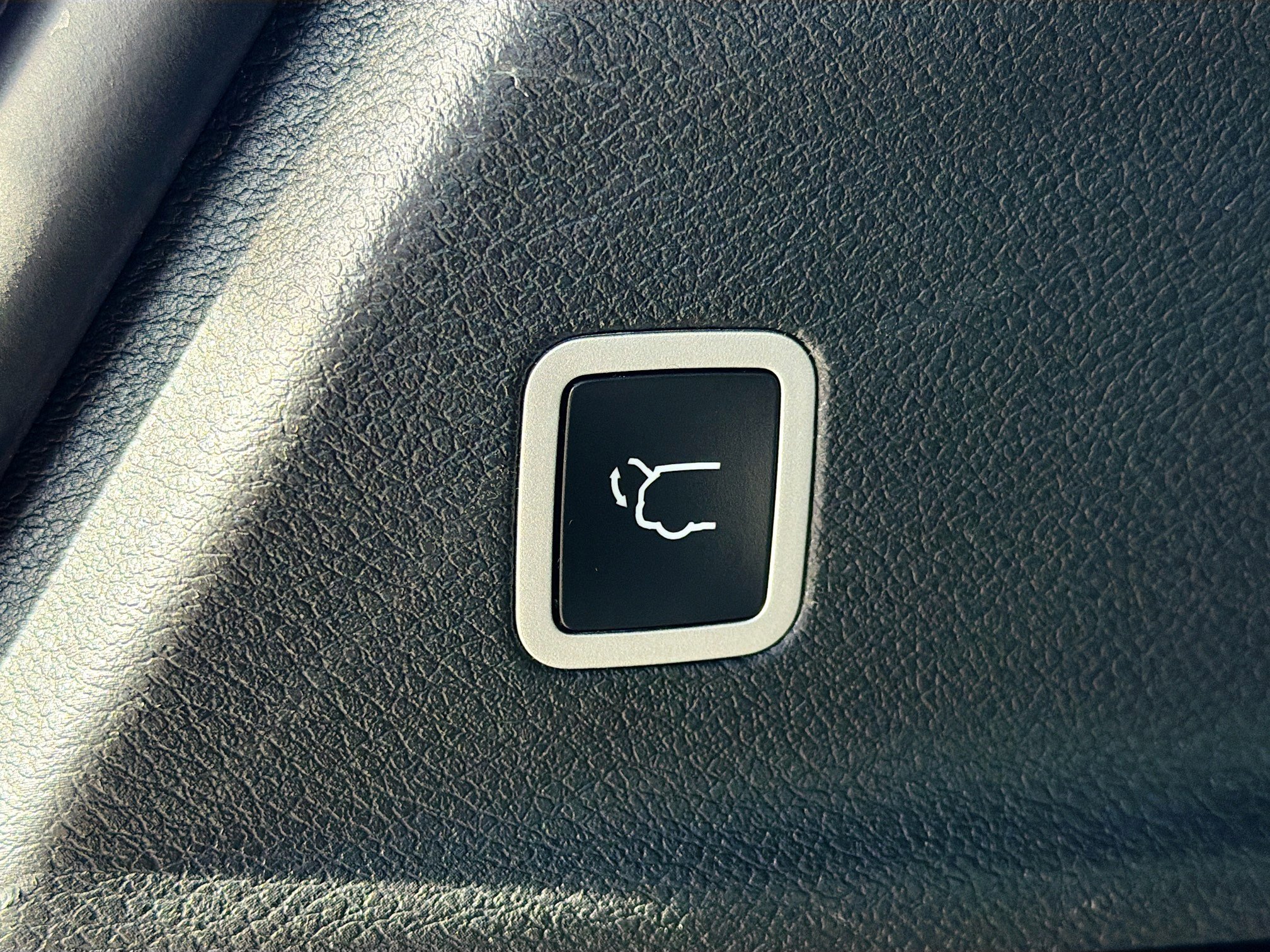 Used 2024 Chrysler Pacifica Limited image 13