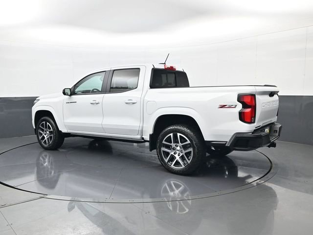 Used 2024 Chevrolet Colorado Z71 w/ Z71 Convenience Package 2 AWD/4WD image 7