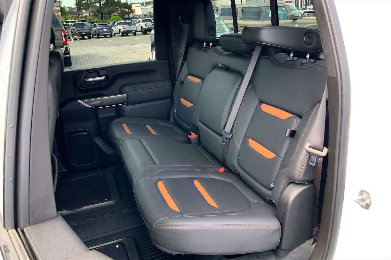 Used 2023 GMC Sierra 2500 AT4 w/ AT4 Premium Plus Package AWD/4WD image 20