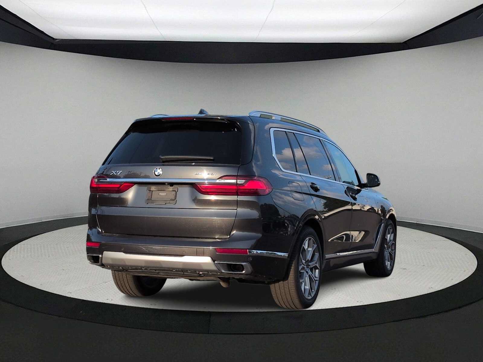 Used 2020 BMW X7 xDrive40i w/ Premium Package AWD/4WD image 8