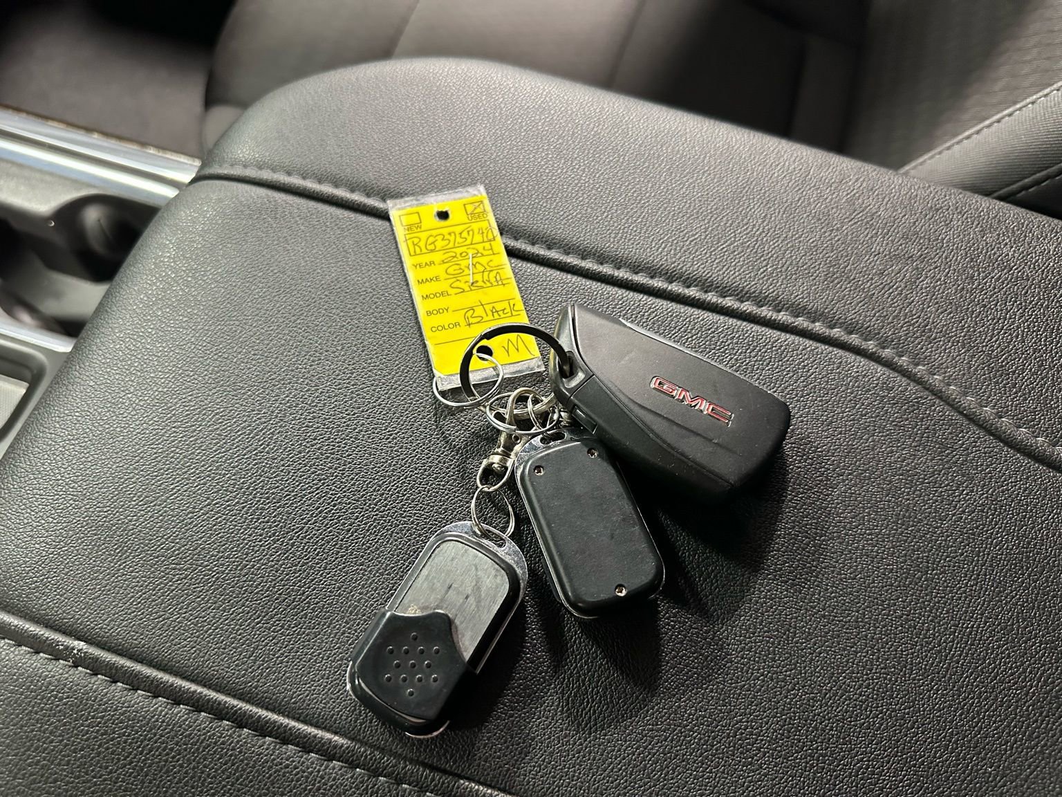 Used 2024 GMC Sierra 1500 Elevation image 30