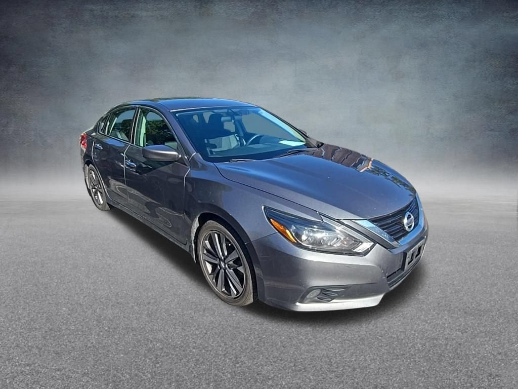 Used 2017 Nissan Altima 2.5 SR FWD image 2