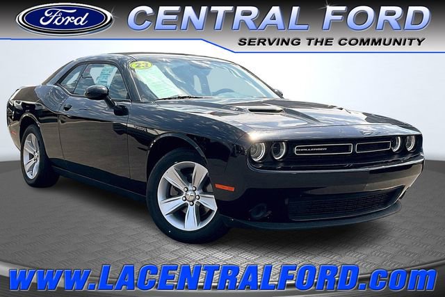Used 2023 Dodge Challenger SXT image 1