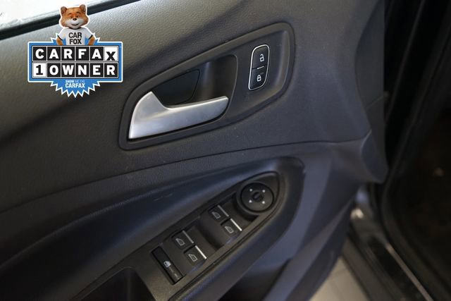 Used 2019 Ford Escape SE image 11