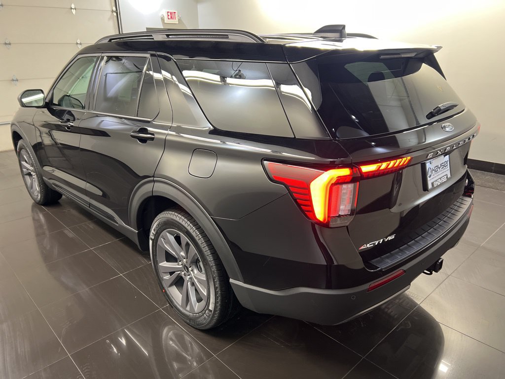 New 2026 Ford Explorer Active w/ Active Comfort Package AWD/4WD image 4