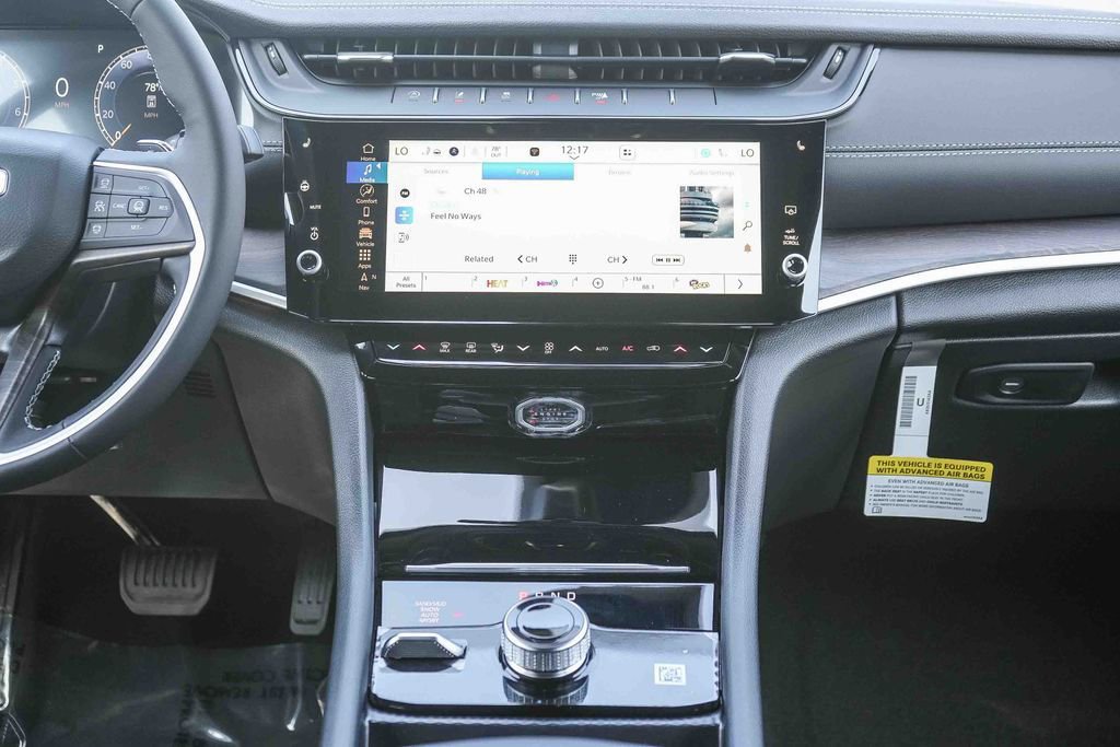 New 2026 Jeep Grand Cherokee Limited w/ Limited Altitude Package image 14