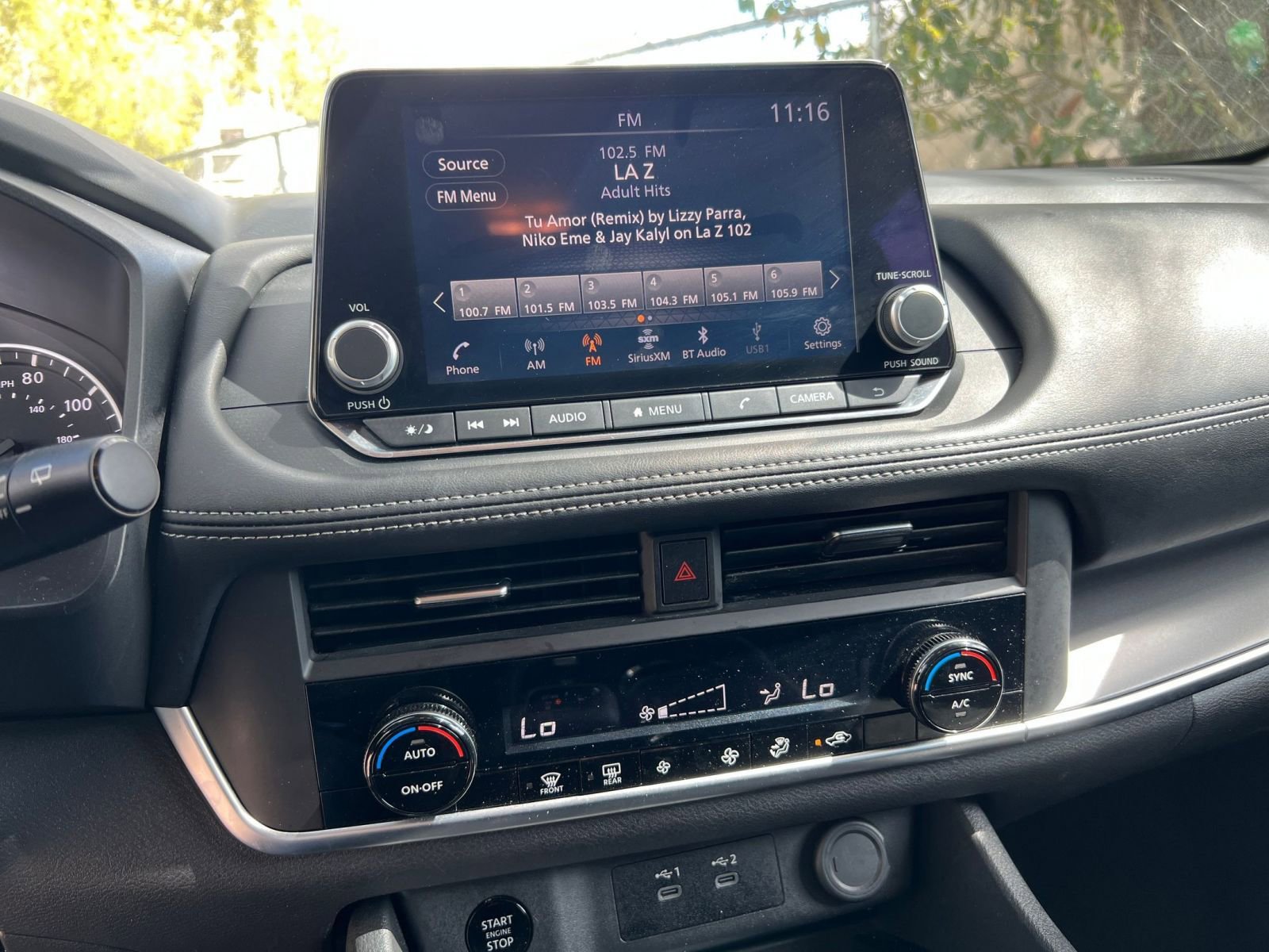 Used 2025 Nissan Rogue SV FWD image 17