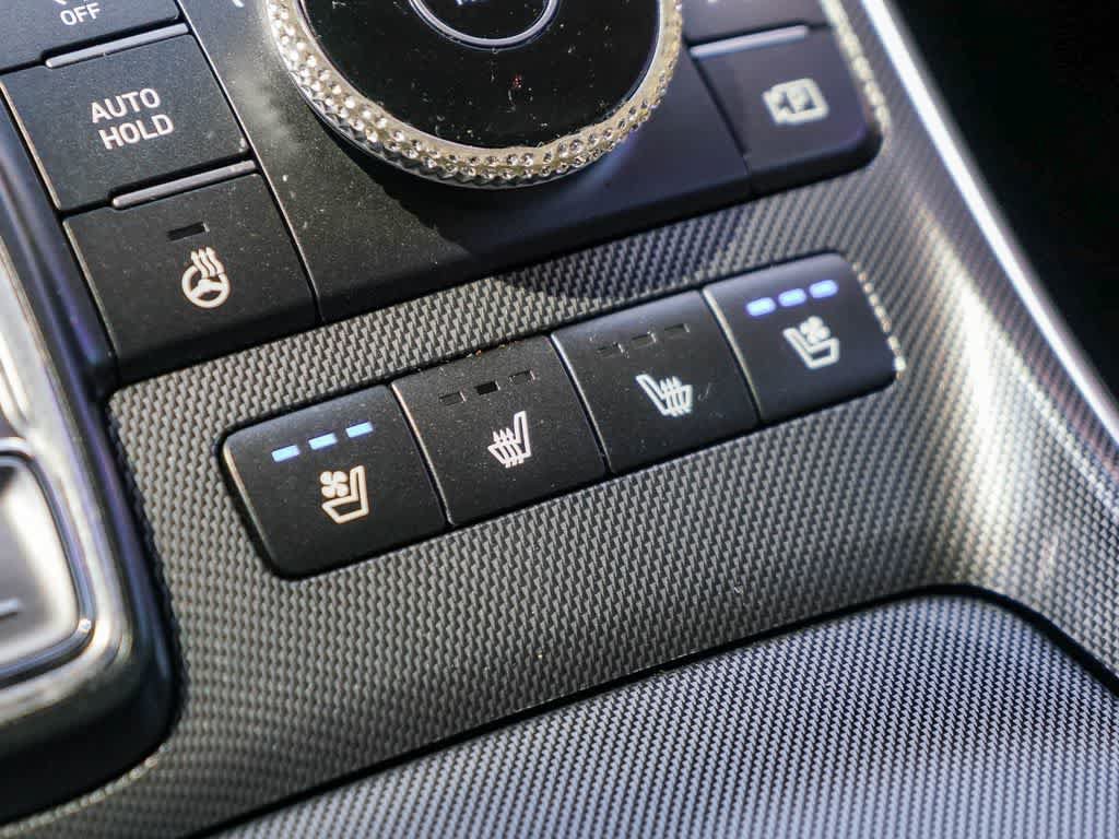 Used 2023 Hyundai Santa Fe Limited FWD image 19