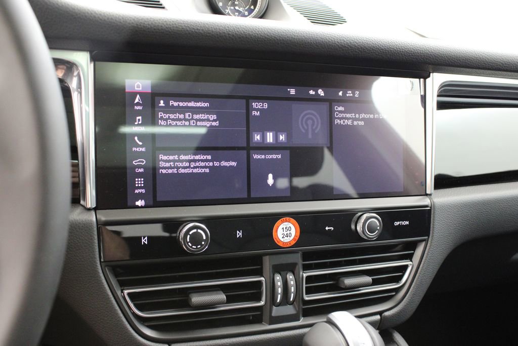 New 2026 Porsche Macan image 25