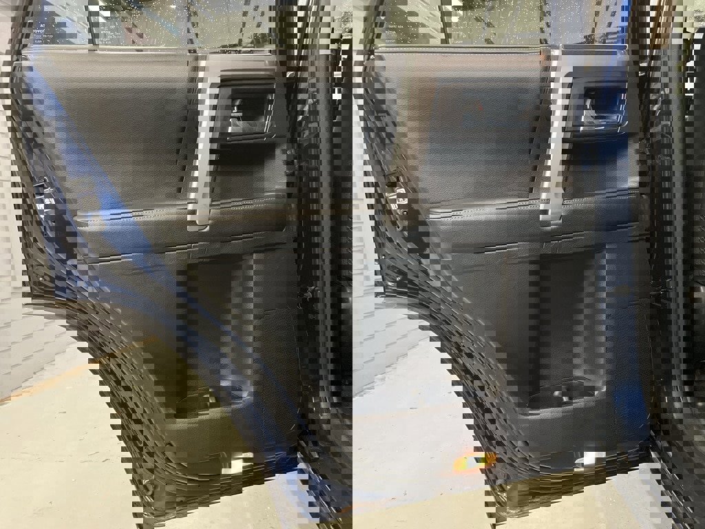 Used 2014 Toyota 4Runner image 27