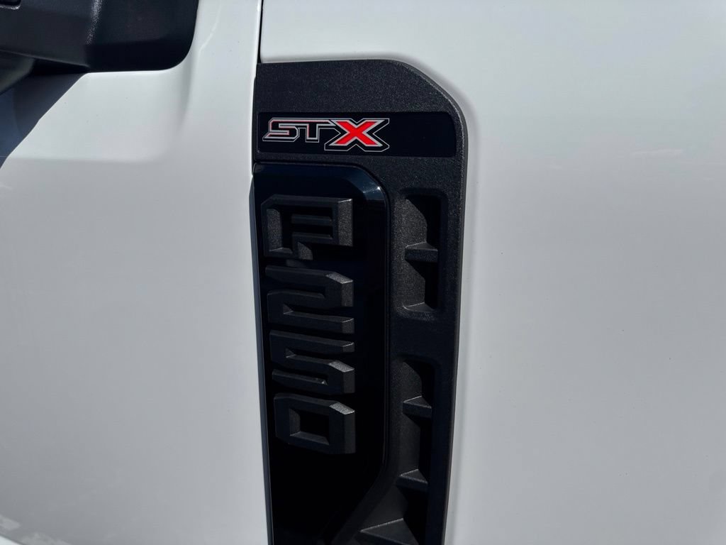 Used 2025 Ford F250 XL w/ STX Appearance Package AWD/4WD image 34