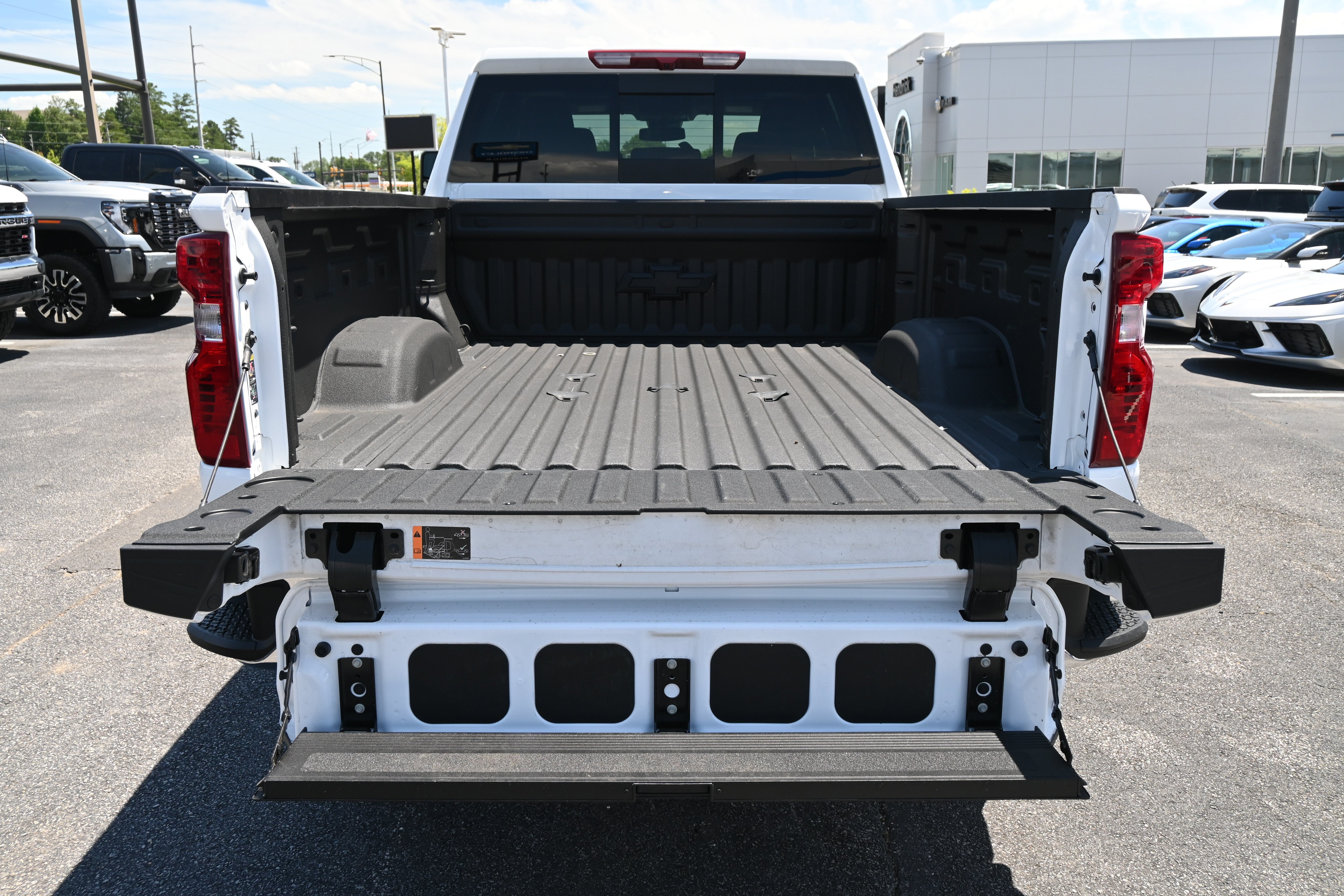 Used 2026 Chevrolet Silverado 2500 LT w/ Safety Package AWD/4WD image 33