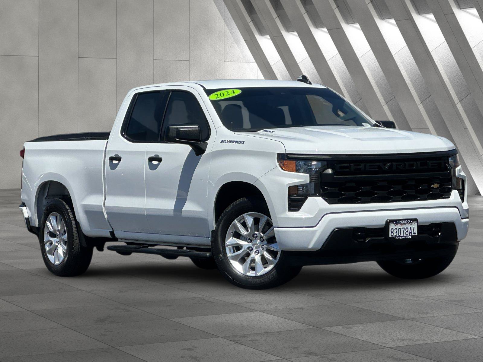 Used 2024 Chevrolet Silverado 1500 Custom RWD image 2