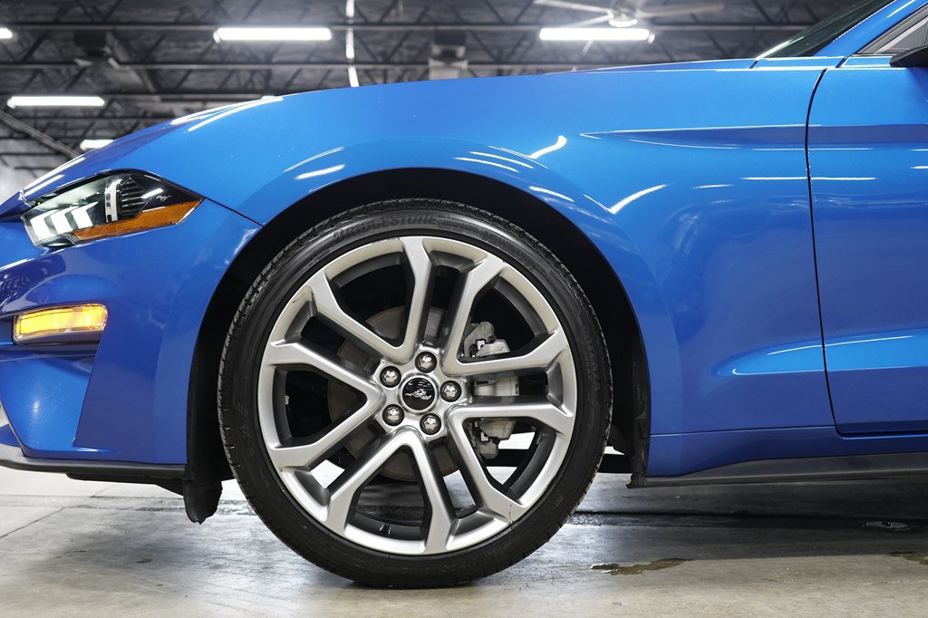 Used 2020 Ford Mustang Premium w/ Equipment Group 201A RWD image 29