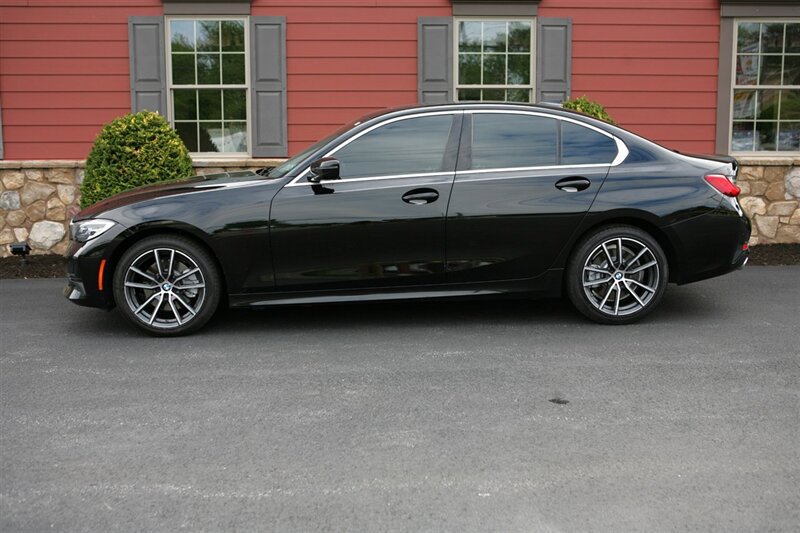 Used 2020 BMW 330i xDrive Sedan w/ Driving Assistance Package AWD/4WD image 4