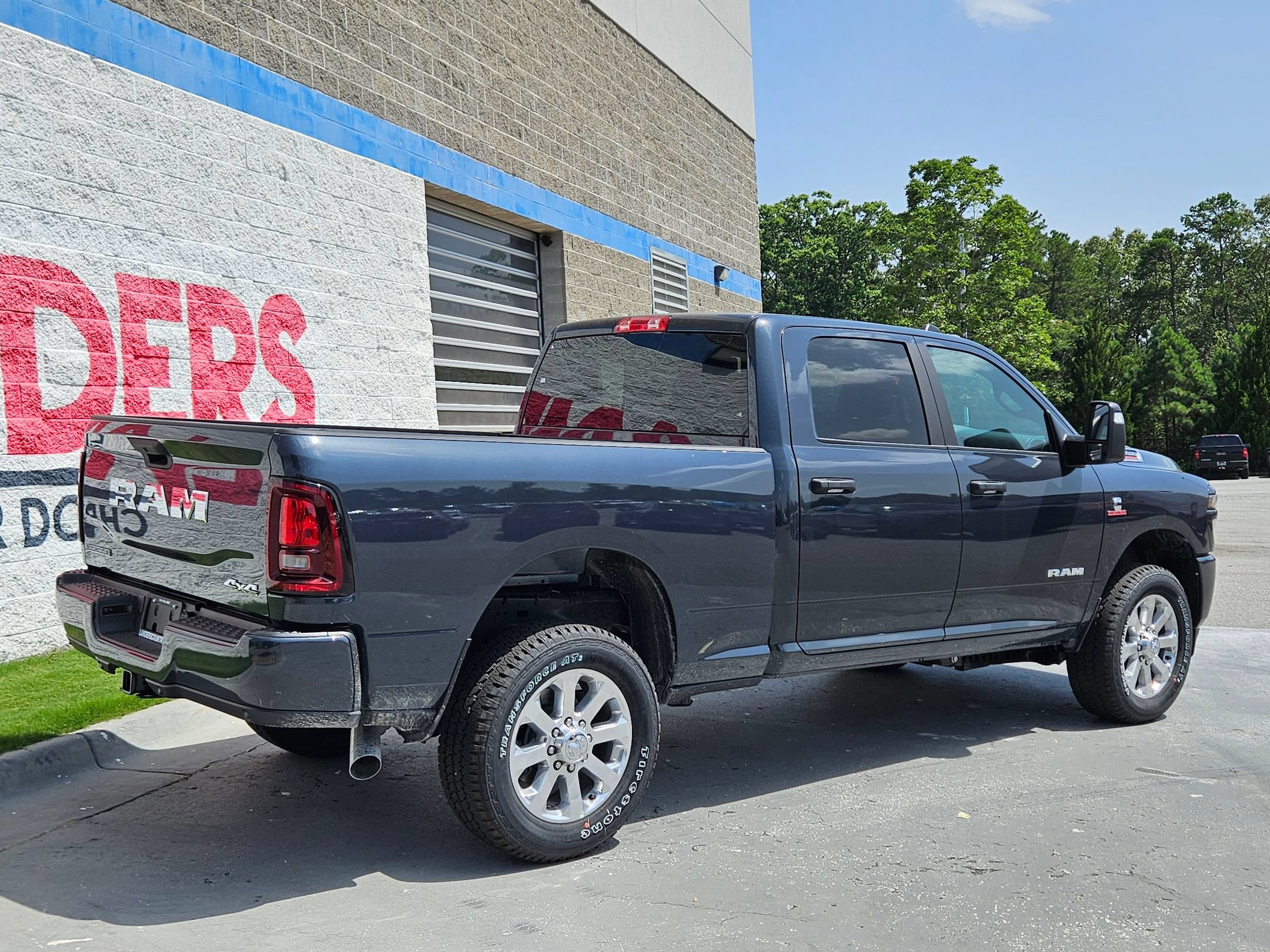 New 2026 RAM 2500 Big Horn AWD/4WD image 7