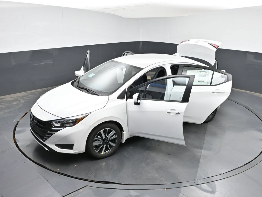 Used 2025 Nissan Versa SV w/ Trunk Package FWD image 27
