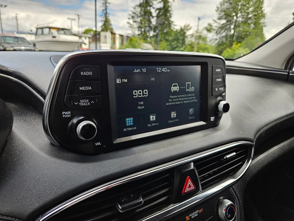 Used 2020 Hyundai Santa Fe SE FWD image 19