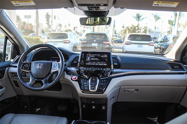 Used 2023 Honda Odyssey Elite image 18