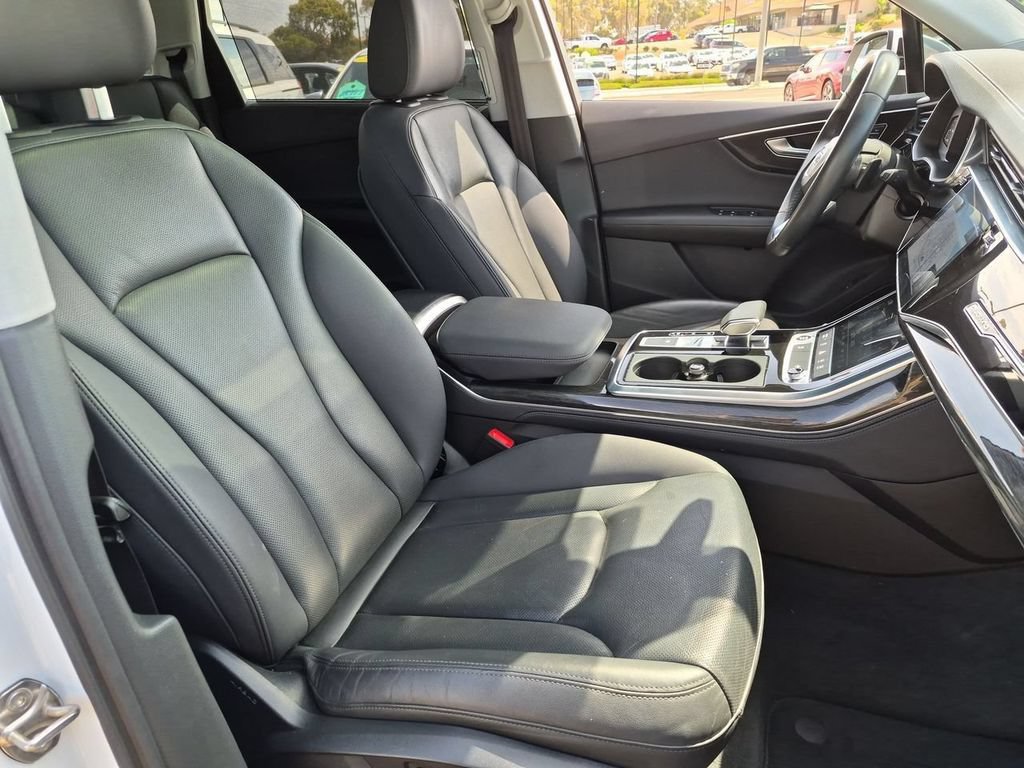 Used 2023 Audi Q7 2.0T Premium Plus w/ Premium Plus Package AWD/4WD image 29