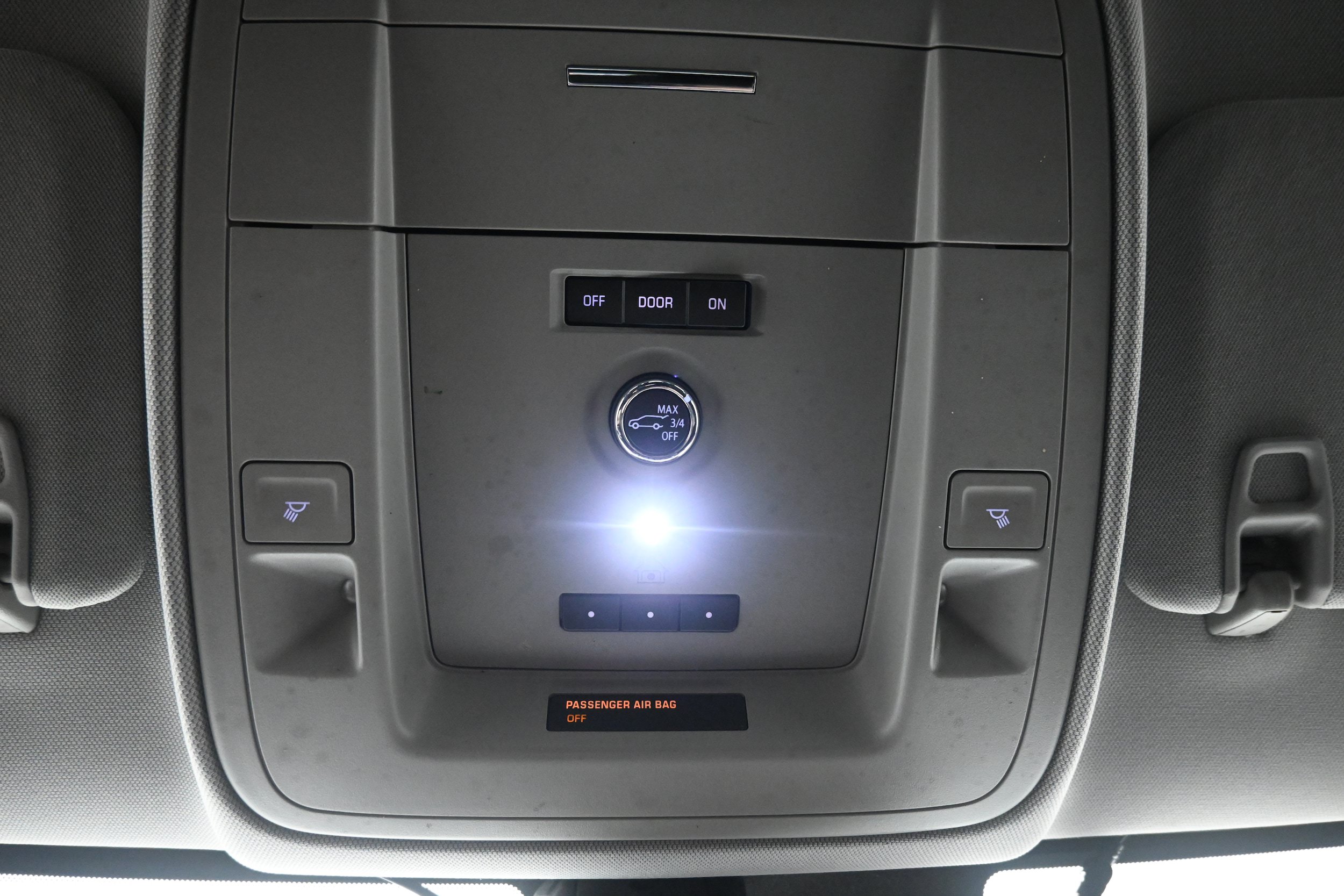 Used 2020 Chevrolet Tahoe LT AWD/4WD image 19