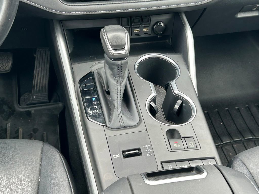 Used 2020 Toyota Highlander XLE FWD image 23