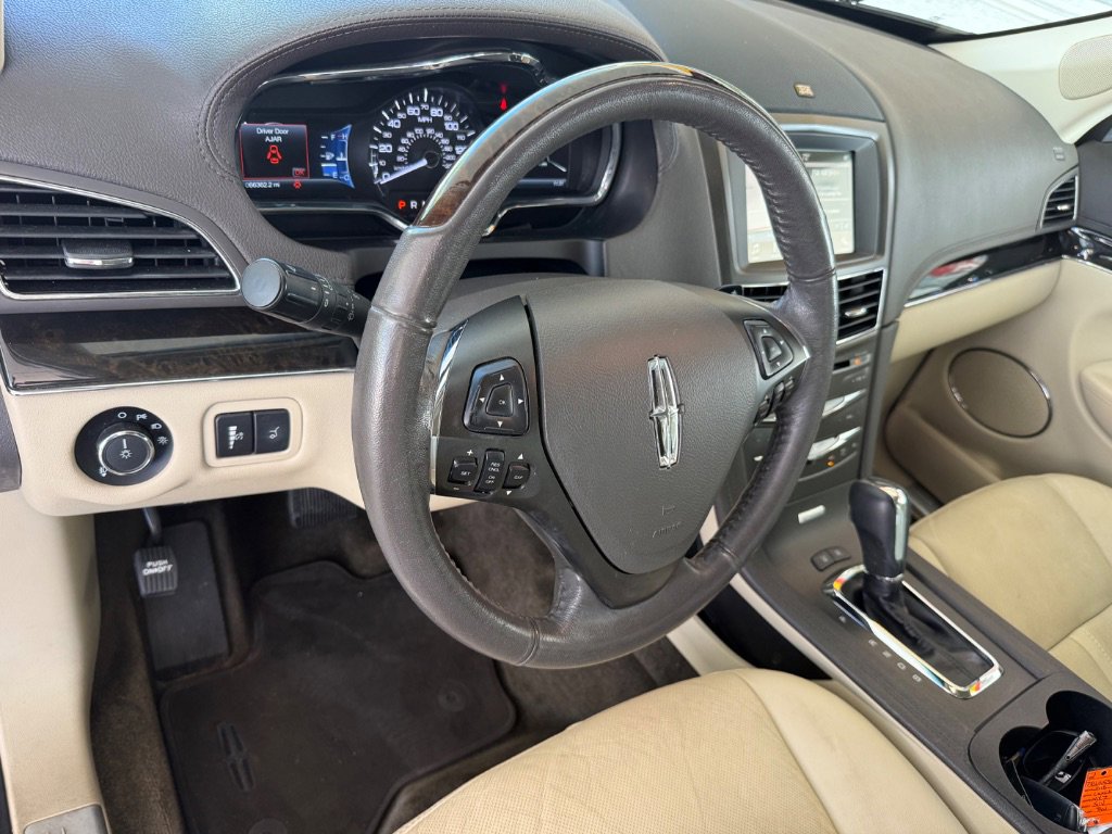 Used 2018 Lincoln MKT AWD w/ Technology Package image 28