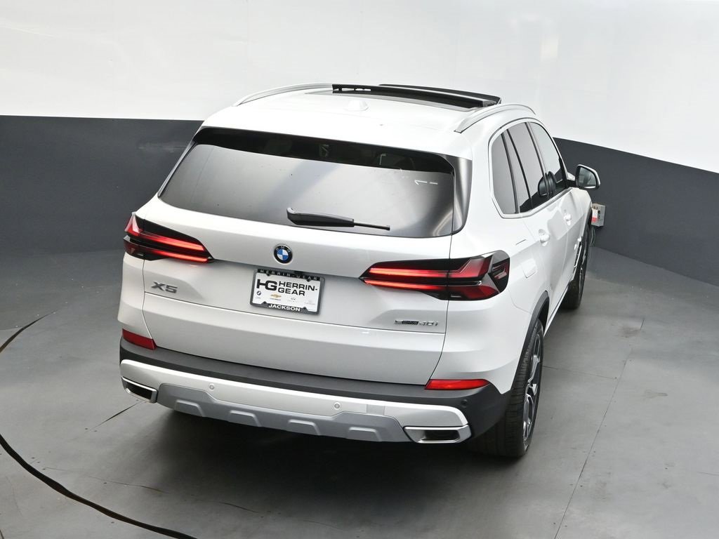 New 2026 BMW X5 sDrive40i w/ Climate Comfort Package image 34