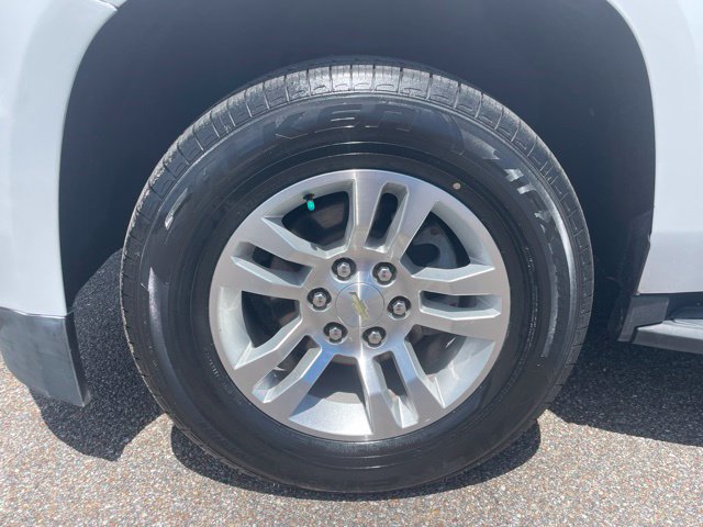 Used 2019 Chevrolet Suburban LS RWD image 9