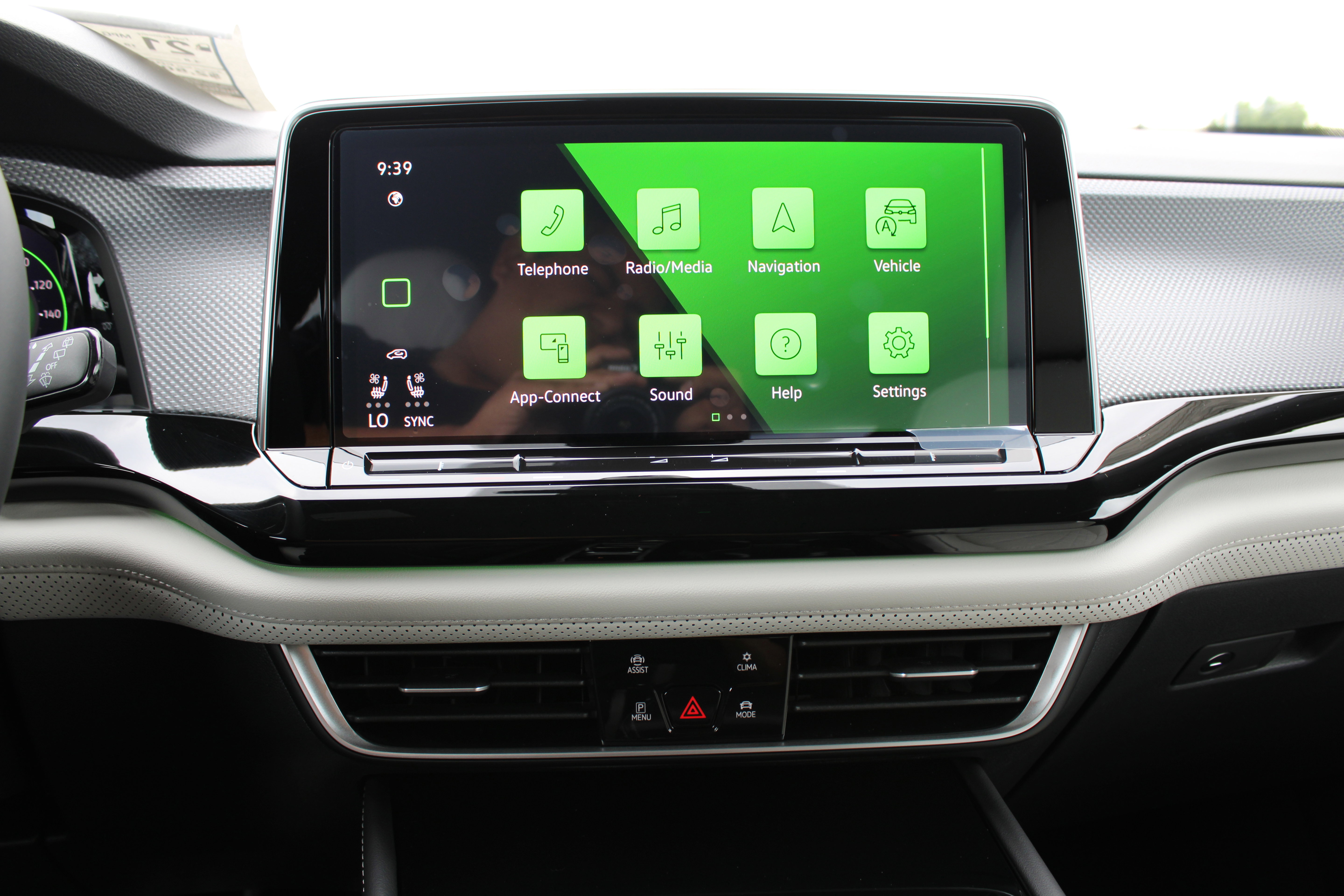 New 2025 Volkswagen Atlas Cross Sport SEL Premium R-Line image 13