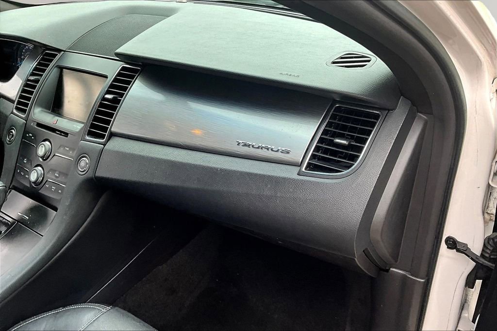 Used 2015 Ford Taurus SEL w/ Equipment Group 201A image 22