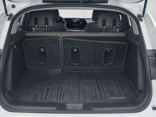 Used 2025 Chevrolet Trax ACTIV w/ Sunroof Package FWD image 6