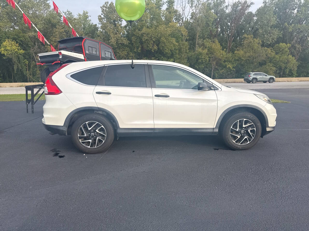 Used 2016 Honda CR-V SE image 11