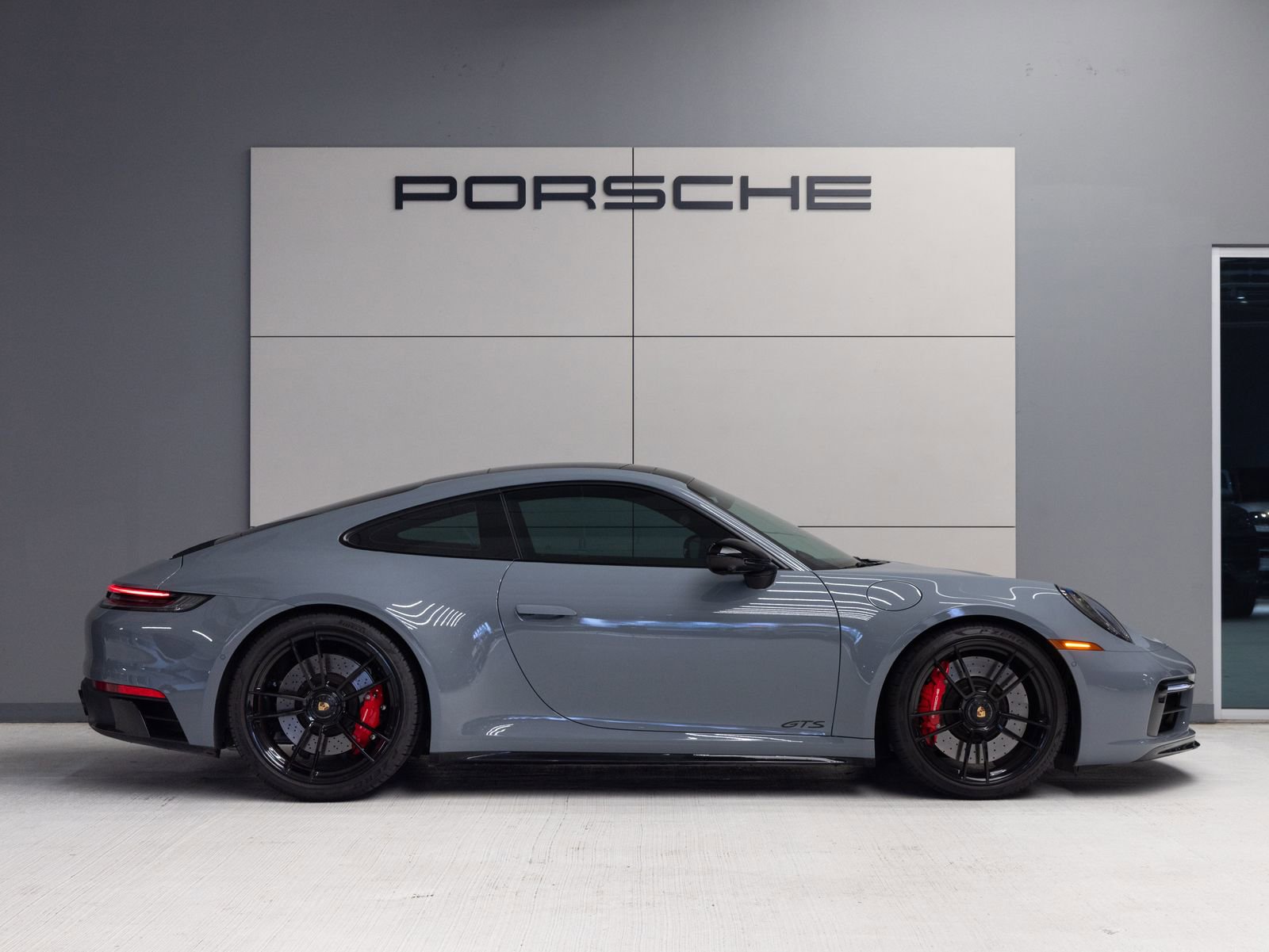 Certified 2023 Porsche 911 Carrera GTS RWD image 8