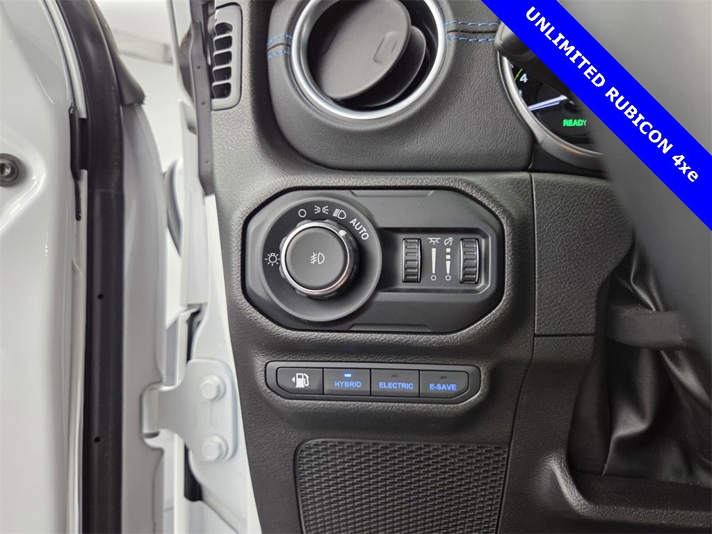 Used 2021 Jeep Wrangler Unlimited Rubicon 4xe w/ Steel Bumper Group image 32