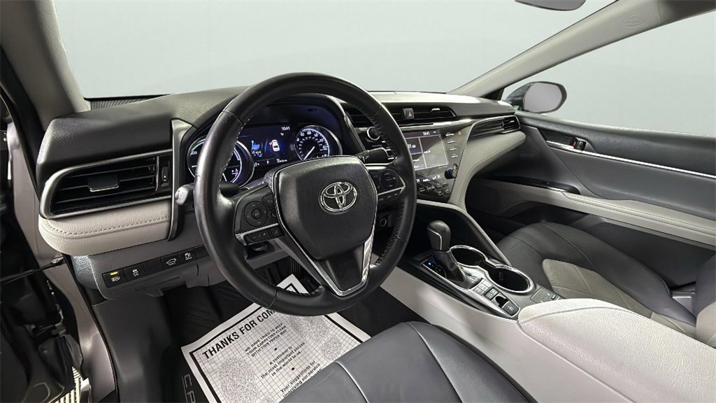 Used 2019 Toyota Camry XLE image 18