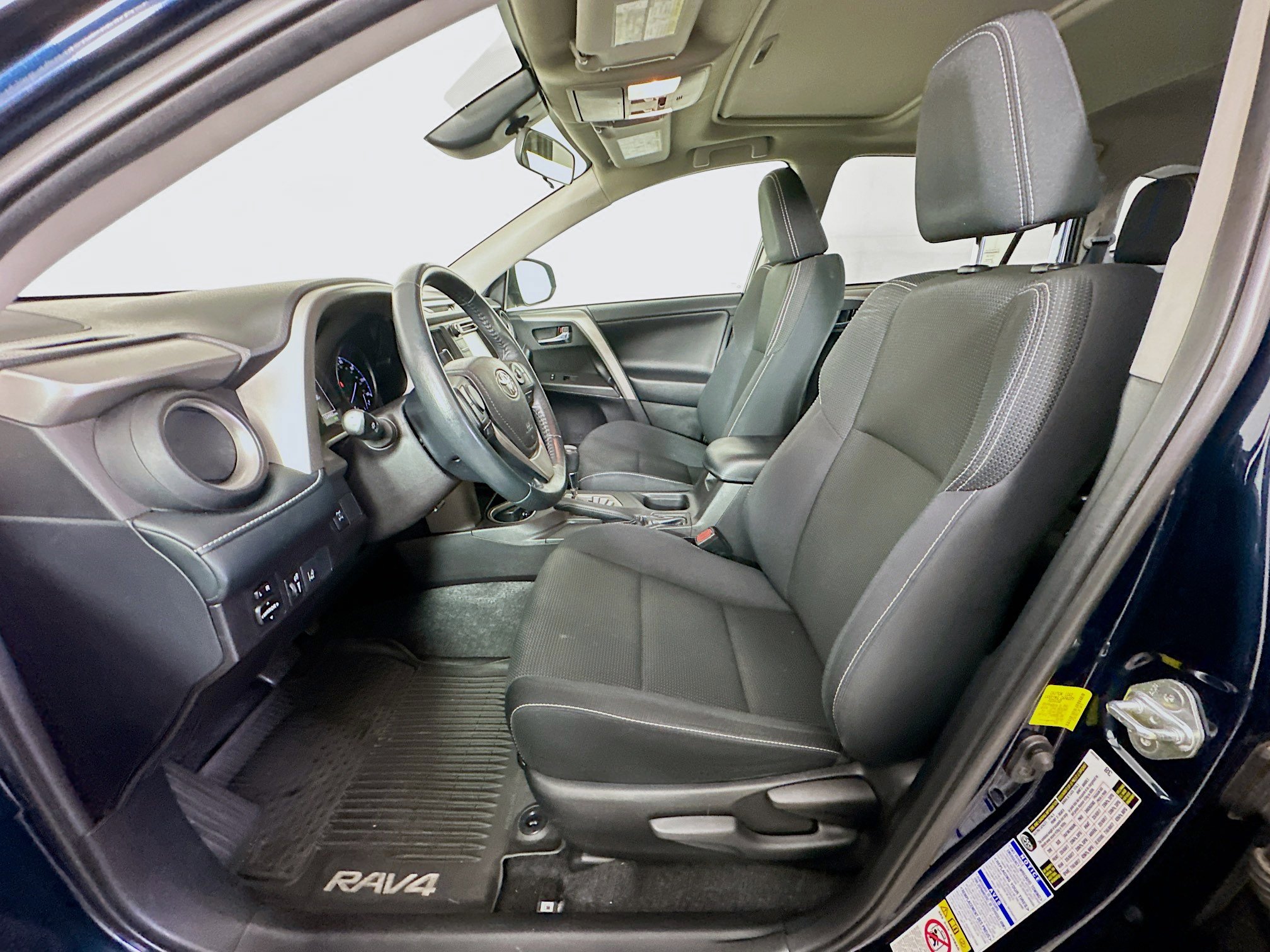 Used 2018 Toyota RAV4 XLE w/ Plus Extra Value Package image 13