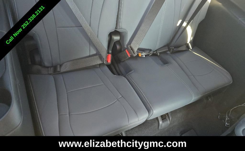 Used 2023 Buick Enclave Essence AWD/4WD image 8
