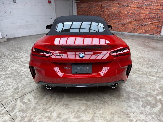 Certified 2023 BMW Z4 sDrive30i w/ Dynamic Handling Package image 4