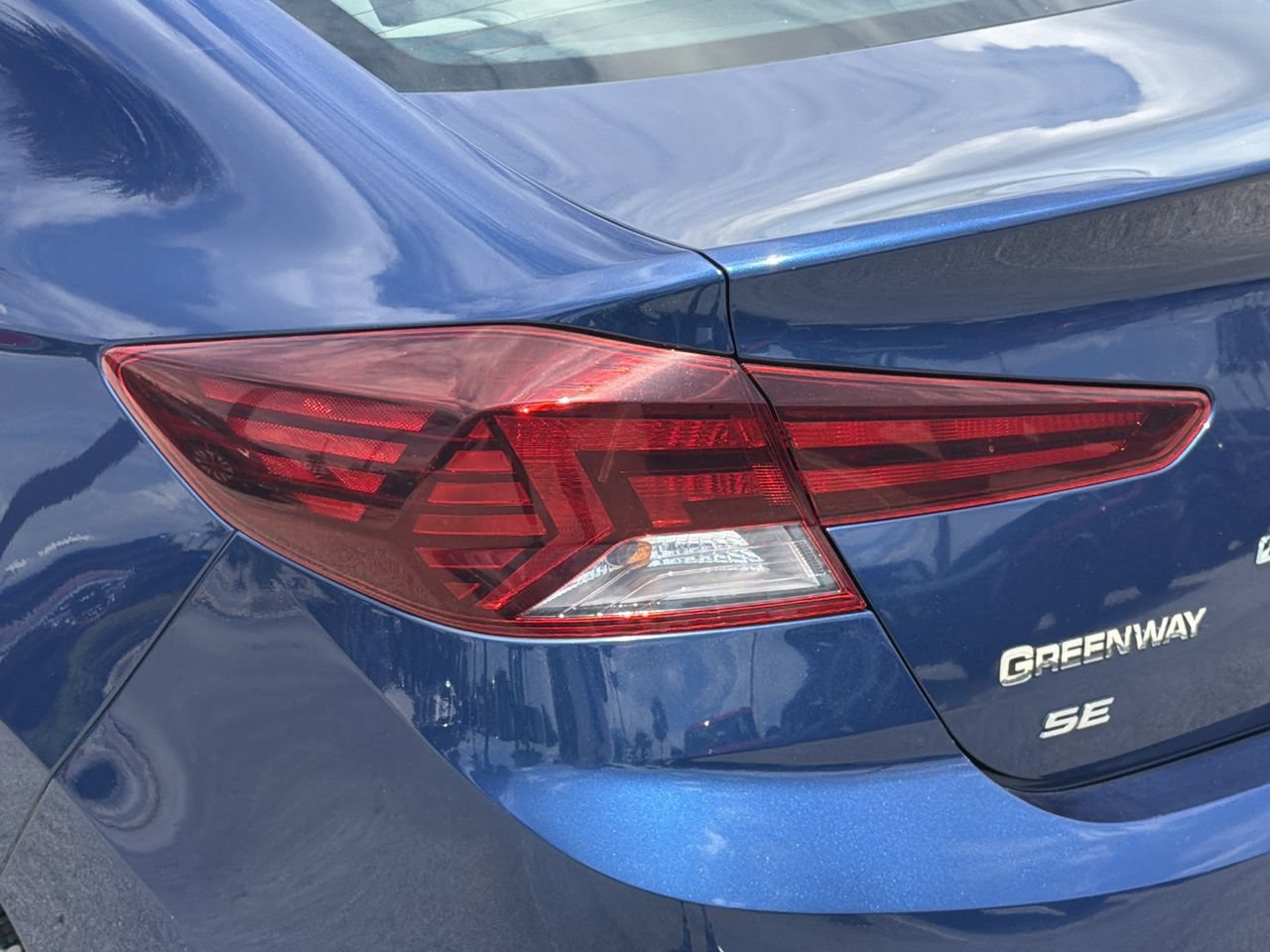 Used 2020 Hyundai Elantra SE FWD image 7